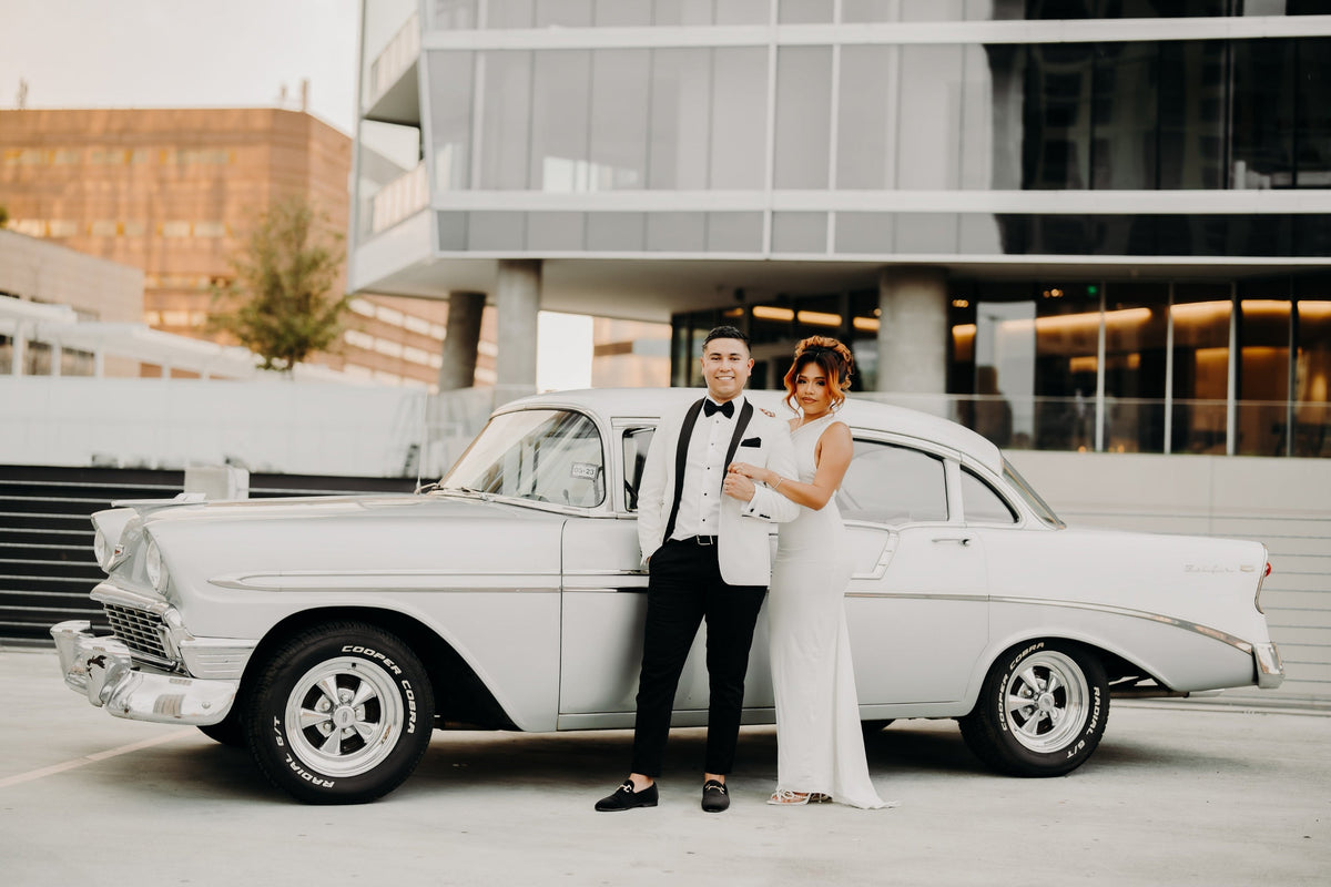Houston Skyline Engagement Photo Ideas With a Classic Car